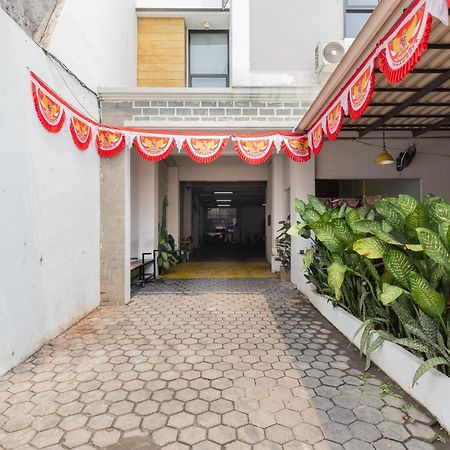 Reddoorz Plus Syariah Near Mall Pondok Indah Jacarta Exterior foto